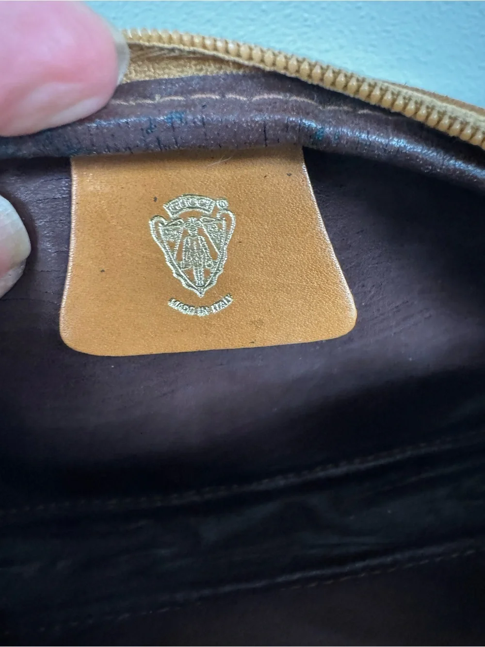 Gucci cream gg